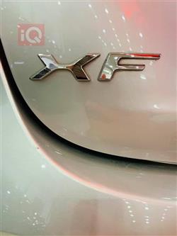 جاگوار XF